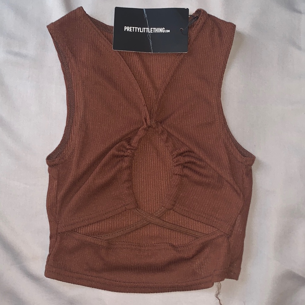Rib cross front cutout sleeveless top
